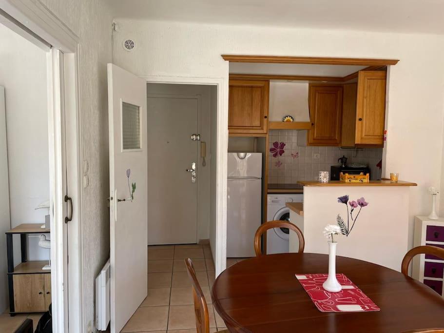 Studio A Sanary-Sur-Mer Avec Balcon A 200M Du Port Exteriör bild