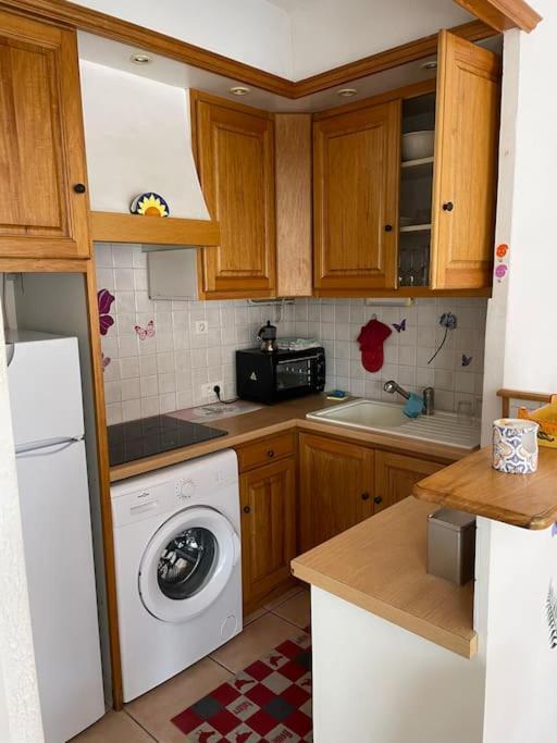 Studio A Sanary-Sur-Mer Avec Balcon A 200M Du Port Exteriör bild